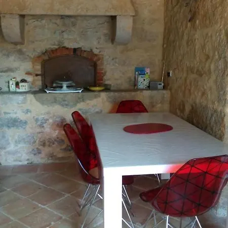 Holiday home Pigeonnier-four-a-pain